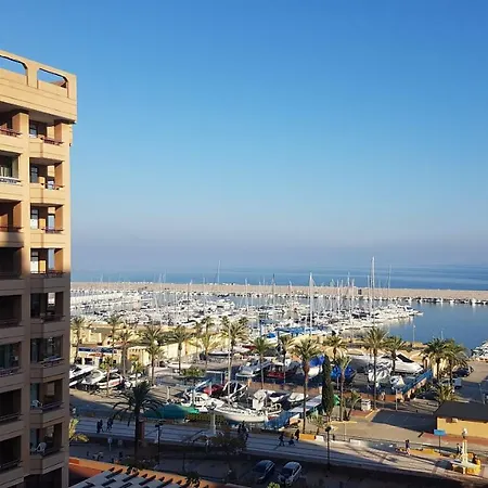 Seafront Luxury In Palmeras * 푸엔히롤라